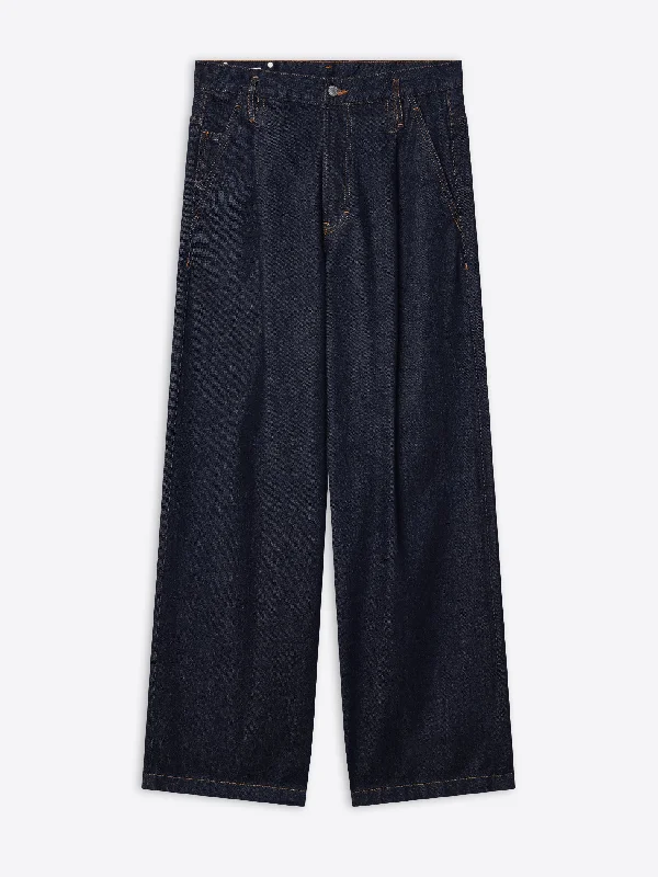 Pleated jeans