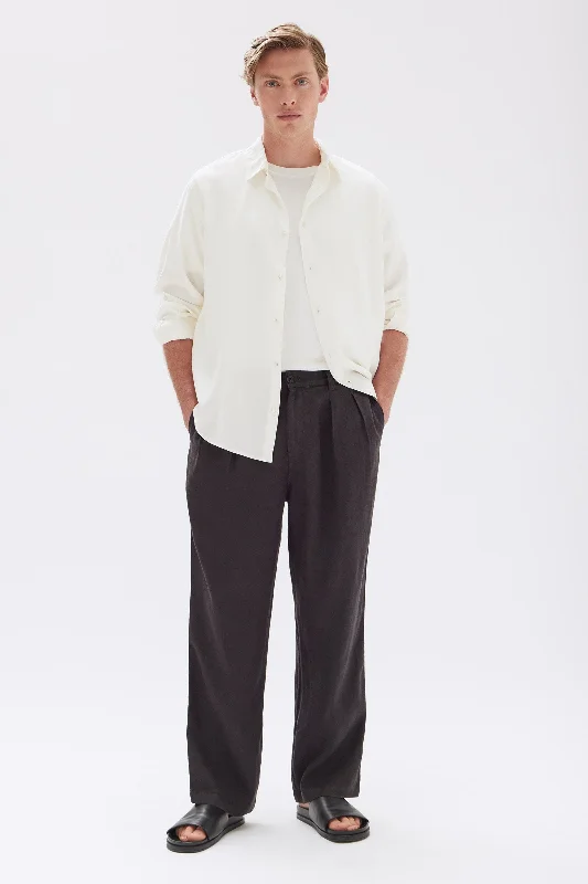 Miles Pleated Linen Chino